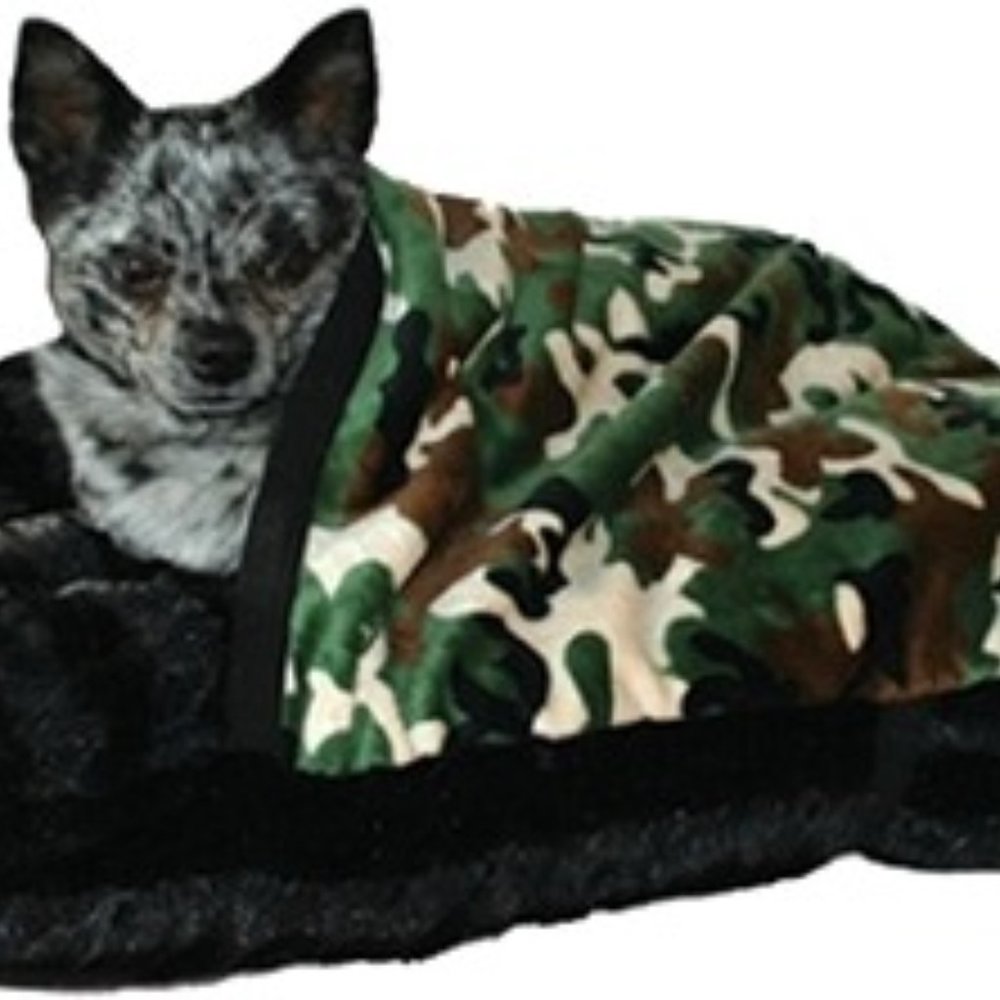 Pet Pockets 28" x 21" Plush Bedding Army Camo for Burrowing Pets